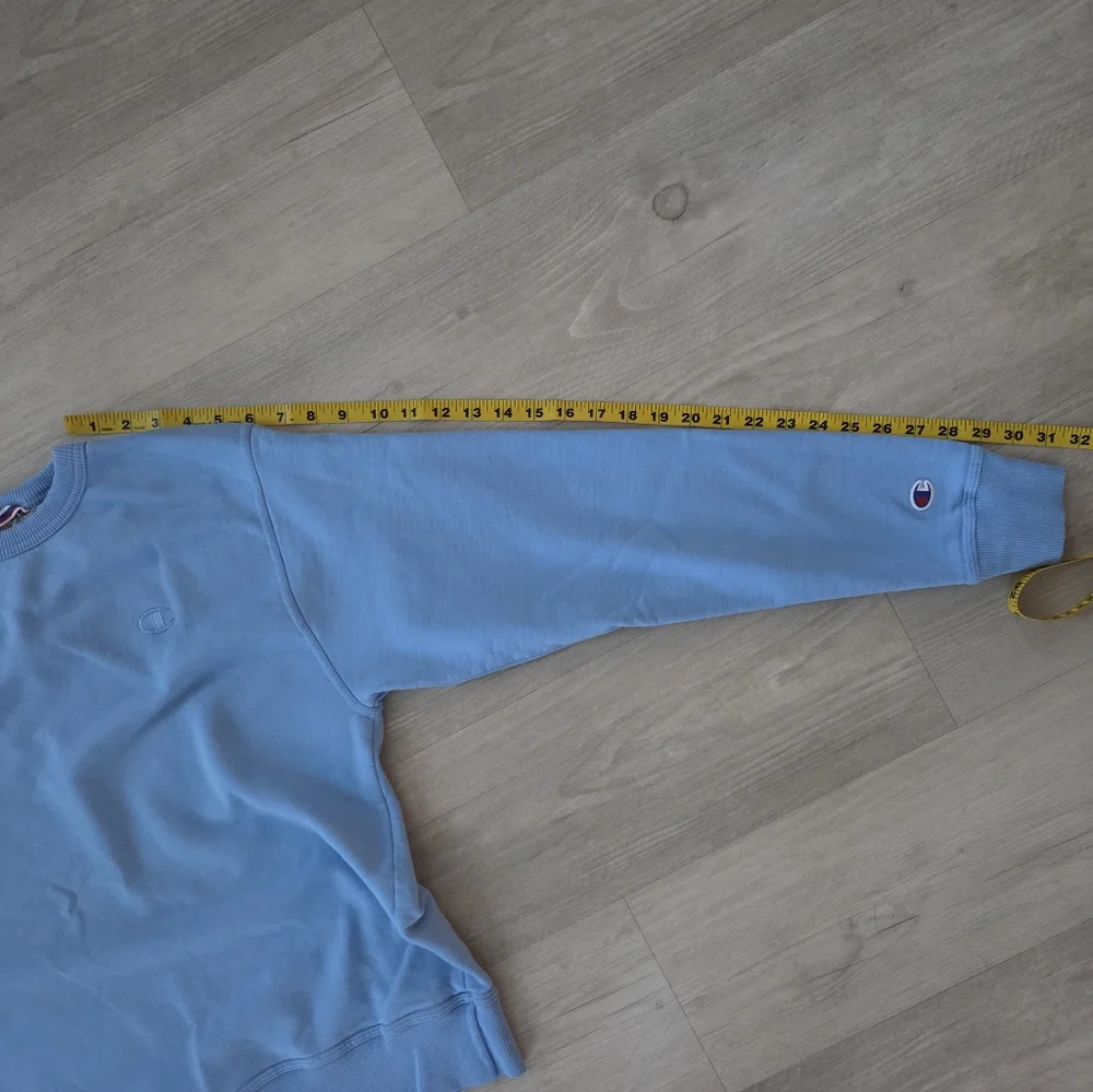 Champion Men's Light Blue Crew Neck Sweatshirt